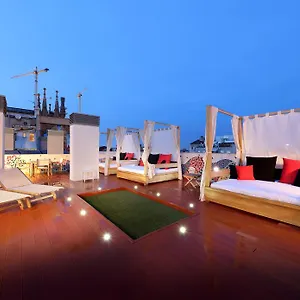 https://castro-exclusive-residences-spa-sagrada-familia.topbarcelonahotels.com